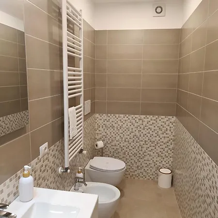 Tregi ベッド・アンド・ブレックファスト 3*